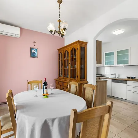 Apartment Sofia Apartman *
