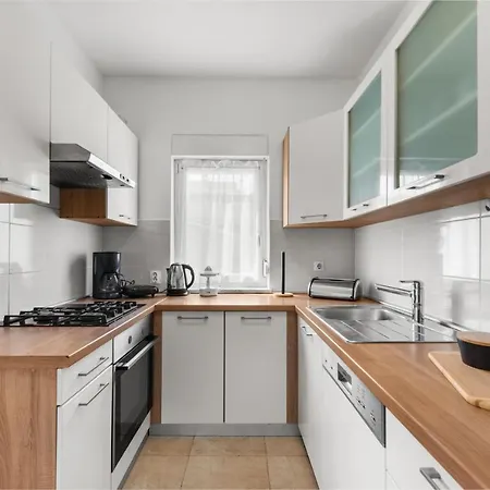 Apartment Sofia Apartman *